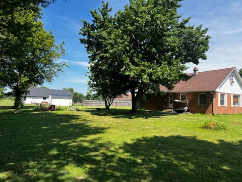 Tiny photo for 10585 N Il Highway 142 Highway, Mt Vernon, IL 62864 (MLS # 12680885)
