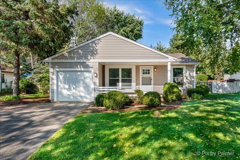 Photo of 327 Danbury Drive, Naperville, IL 60565 (MLS # 12485767)