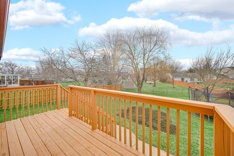 Tiny photo for 911 Wembley Drive, Island Lake, IL 60042 (MLS # 12599187)