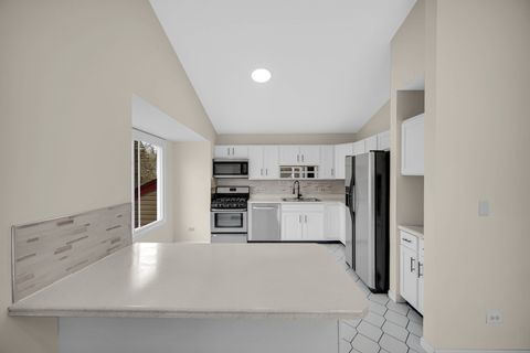 Tiny photo for 911 Wembley Drive, Island Lake, IL 60042 (MLS # 12599187)