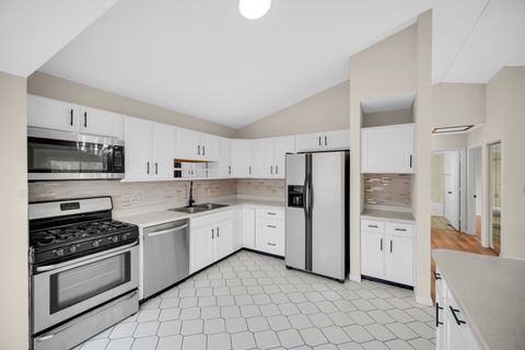 Tiny photo for 911 Wembley Drive, Island Lake, IL 60042 (MLS # 12599187)