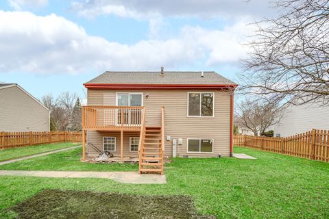 Tiny photo for 911 Wembley Drive, Island Lake, IL 60042 (MLS # 12599187)