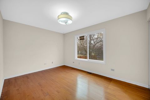 Tiny photo for 911 Wembley Drive, Island Lake, IL 60042 (MLS # 12599187)