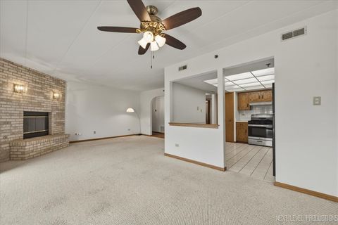 Tiny photo for 9050 Del Prado Drive #1S, Palos Hills, IL 60465 (MLS # 12578273)