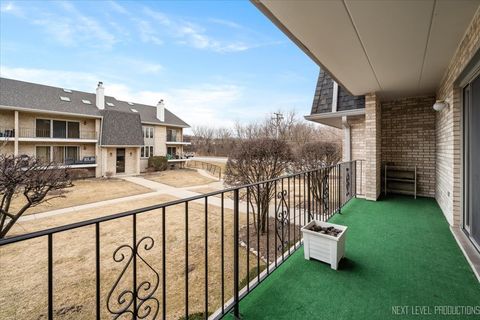 Tiny photo for 9050 Del Prado Drive #1S, Palos Hills, IL 60465 (MLS # 12578273)
