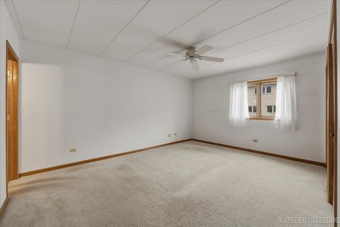 Tiny photo for 9050 Del Prado Drive #1S, Palos Hills, IL 60465 (MLS # 12578273)