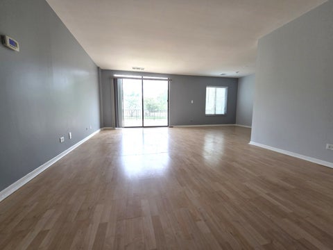 Tiny photo for 190 S Wood Dale Road #208, Wood Dale, IL 60191 (MLS # 12645798)
