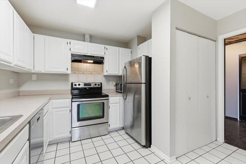 Tiny photo for 190 S Wood Dale Road #208, Wood Dale, IL 60191 (MLS # 12645798)
