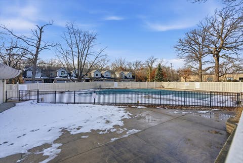 Tiny photo for 190 S Wood Dale Road #208, Wood Dale, IL 60191 (MLS # 12645798)