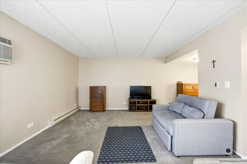 Tiny photo for 255 S West Avenue S #413, Elmhurst, IL 60126 (MLS # 12547936)