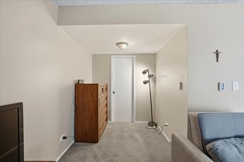 Tiny photo for 255 S West Avenue S #413, Elmhurst, IL 60126 (MLS # 12547936)