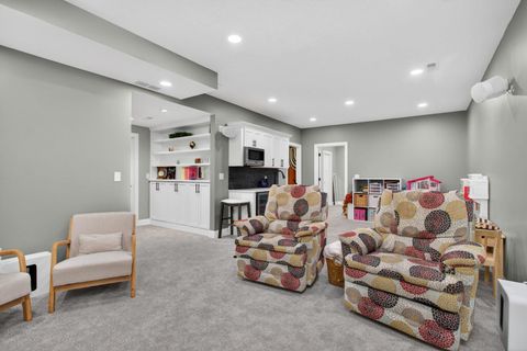 Tiny photo for 5882 Vanderginst Court, Bettendorf, IA 52722 (MLS # 12661783)