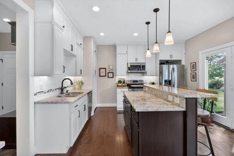 Tiny photo for 5882 Vanderginst Court, Bettendorf, IA 52722 (MLS # 12661783)