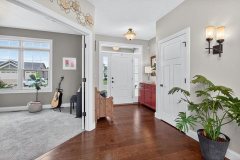 Tiny photo for 5882 Vanderginst Court, Bettendorf, IA 52722 (MLS # 12661783)