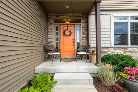 Tiny photo for 5882 Vanderginst Court, Bettendorf, IA 52722 (MLS # 12661783)