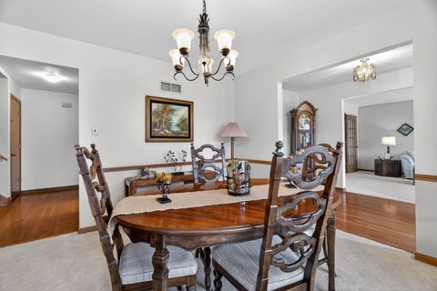 Tiny photo for Homer Glen, IL 60491 (MLS # 12585460)