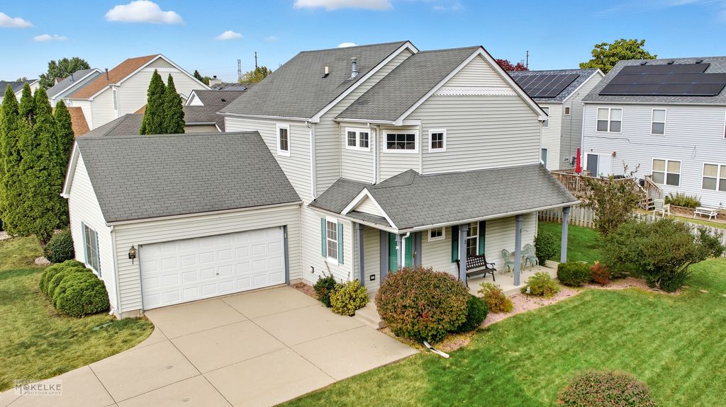 Photo for 1466 Larkspur Court, Romeoville, IL 60446 (MLS # 12490959)