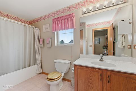 Tiny photo for 1466 Larkspur Court, Romeoville, IL 60446 (MLS # 12490959)