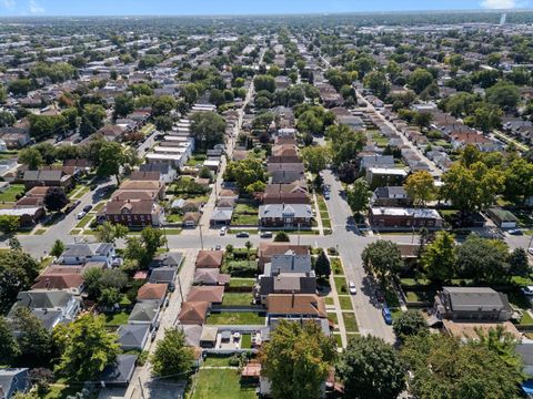 Tiny photo for 1341 Kenilworth Avenue, Berwyn, IL 60402 (MLS # 12493034)