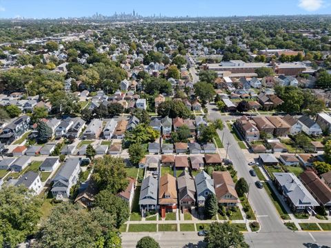 Tiny photo for 1341 Kenilworth Avenue, Berwyn, IL 60402 (MLS # 12493034)