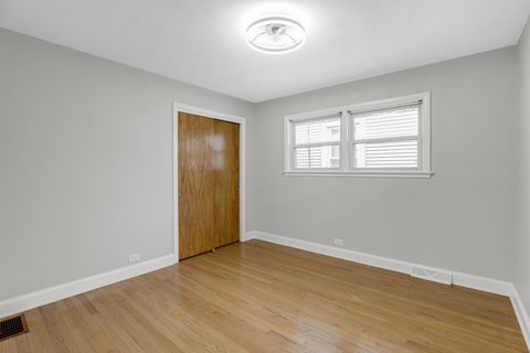 Tiny photo for 2849 W Fletcher Street, Chicago, IL 60618 (MLS # 12578944)