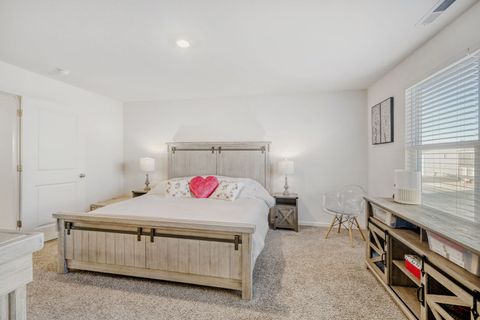 Tiny photo for 601 Ironwood Avenue, Oswego, IL 60543 (MLS # 12585001)