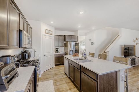 Tiny photo for 601 Ironwood Avenue, Oswego, IL 60543 (MLS # 12585001)