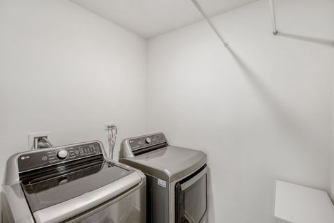 Tiny photo for 601 Ironwood Avenue, Oswego, IL 60543 (MLS # 12585001)