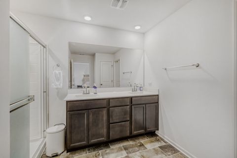 Tiny photo for 601 Ironwood Avenue, Oswego, IL 60543 (MLS # 12585001)