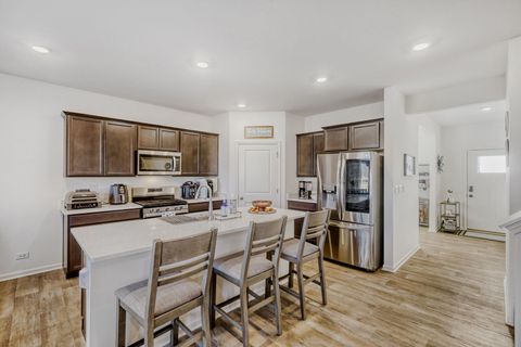 Tiny photo for 601 Ironwood Avenue, Oswego, IL 60543 (MLS # 12585001)