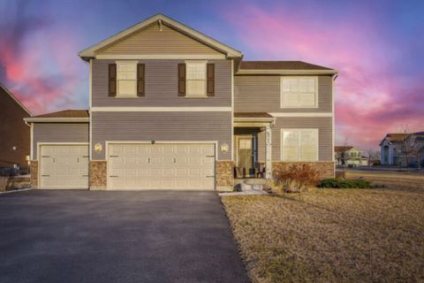 Photo of 601 Ironwood Avenue, Oswego, IL 60543 (MLS # 12585001)