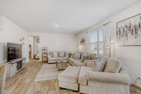 Tiny photo for 601 Ironwood Avenue, Oswego, IL 60543 (MLS # 12585001)