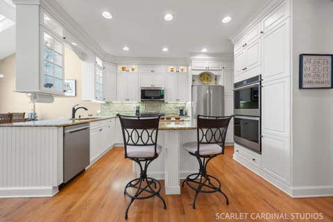 Tiny photo for 1028 Crestwood Circle, St. Charles, IL 60175 (MLS # 12653684)