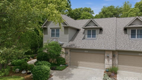 Tiny photo for 1028 Crestwood Circle, St. Charles, IL 60175 (MLS # 12653684)