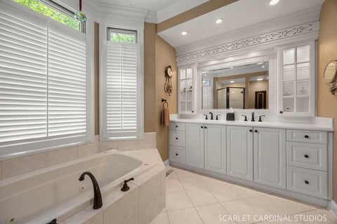 Tiny photo for 1028 Crestwood Circle, St. Charles, IL 60175 (MLS # 12653684)