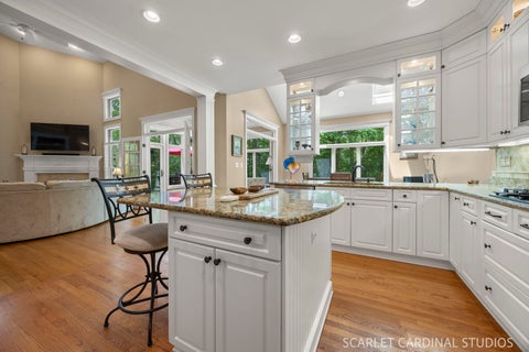 Tiny photo for 1028 Crestwood Circle, St. Charles, IL 60175 (MLS # 12653684)