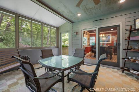 Tiny photo for 1028 Crestwood Circle, St. Charles, IL 60175 (MLS # 12653684)