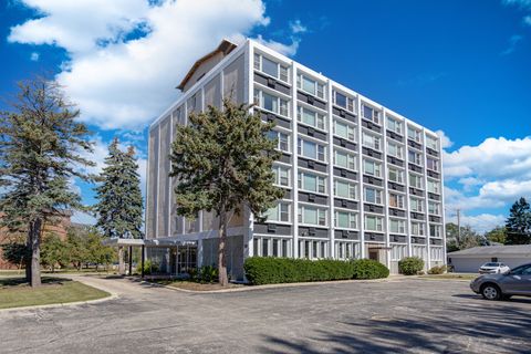 Photo of 5975 N Odell Avenue #4G, Chicago, IL 60631 (MLS # 12475644)