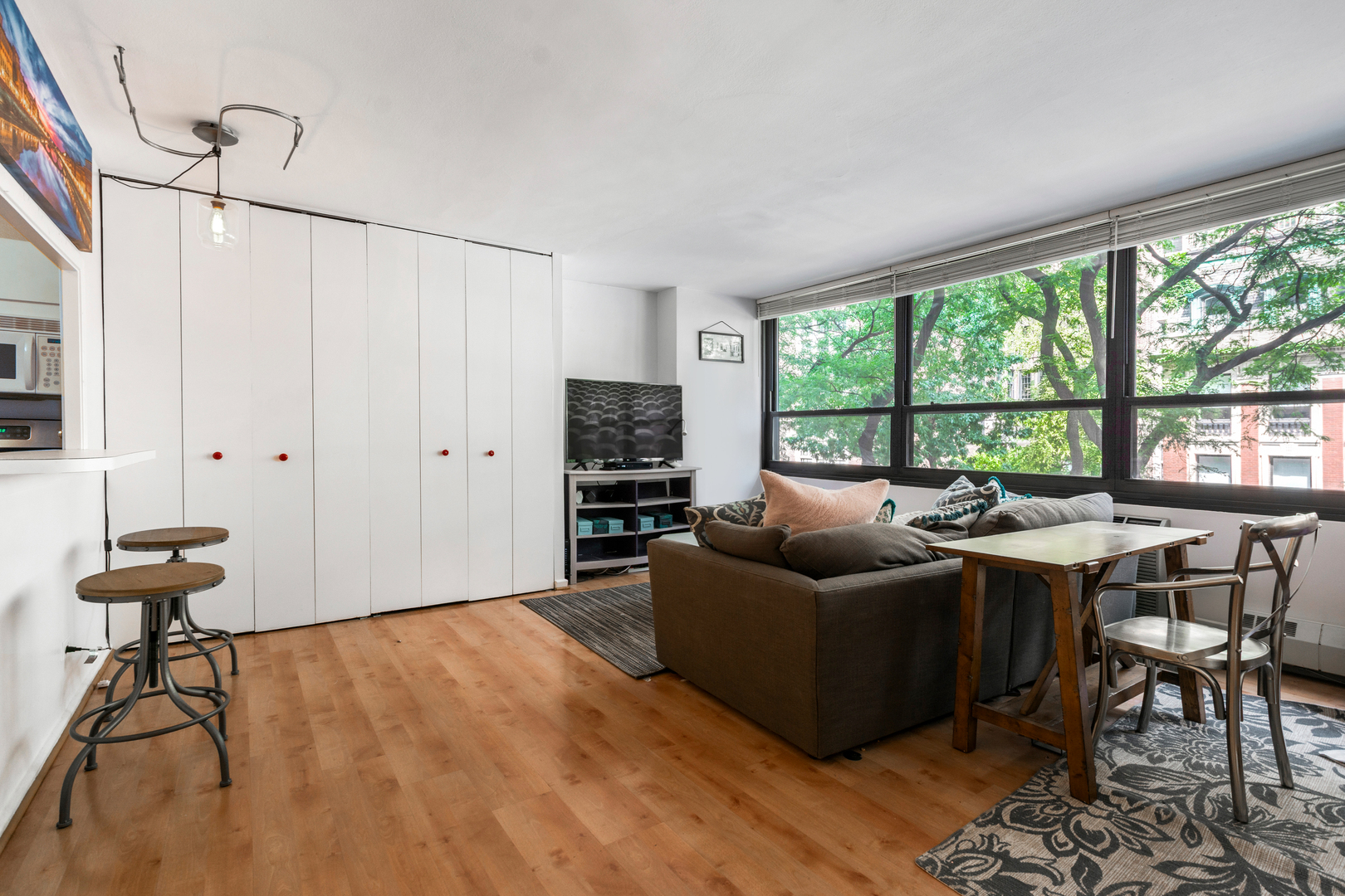 33 E Cedar Street 3F