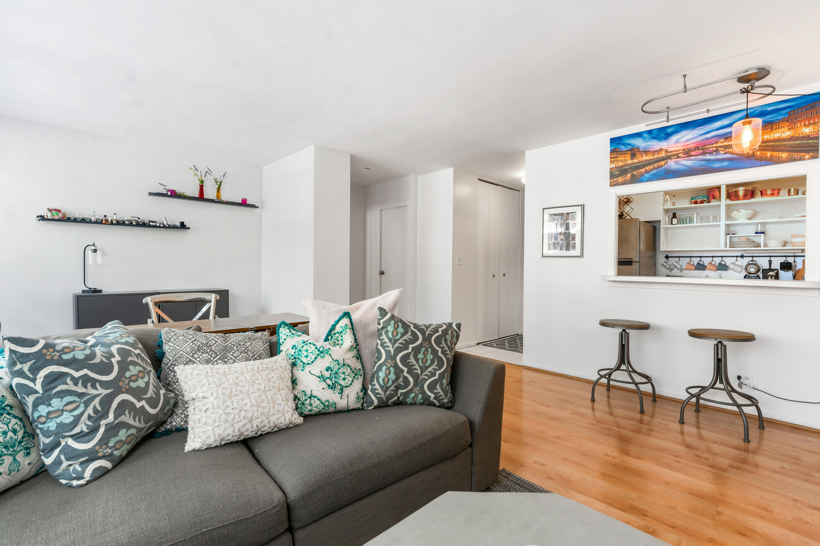 33 E Cedar Street 3F