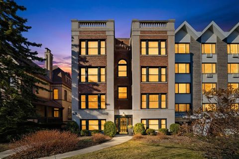 Photo of 558 W Deming Place #2, Chicago, IL 60614 (MLS # 12573808)