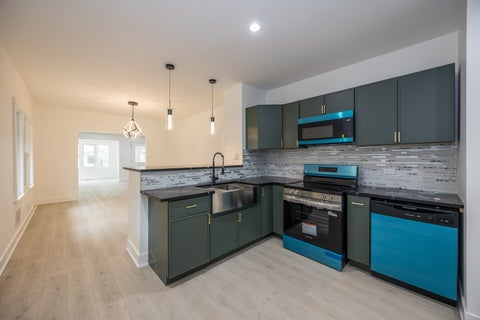 Tiny photo for 7617 S Crandon Avenue, Chicago, IL 60649 (MLS # 12794050)