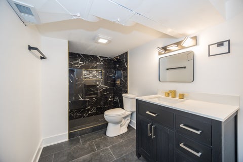 Tiny photo for 7617 S Crandon Avenue, Chicago, IL 60649 (MLS # 12794050)