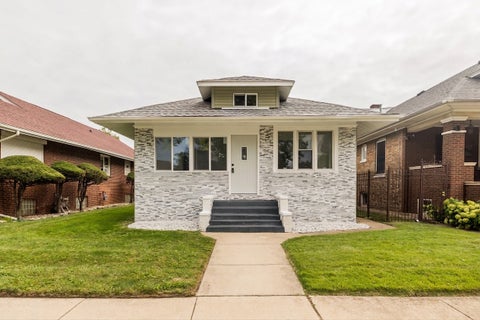 Photo of 7617 S Crandon Avenue, Chicago, IL 60649 (MLS # 12794050)