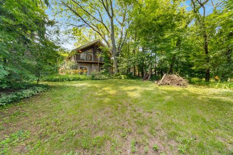 Tiny photo for 614 Riverside Drive, Libertyville, IL 60048 (MLS # 12432242)