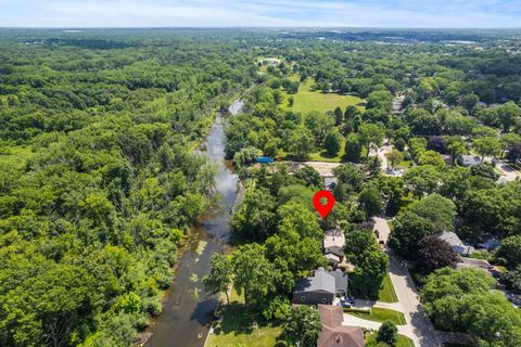 Tiny photo for 614 Riverside Drive, Libertyville, IL 60048 (MLS # 12432242)