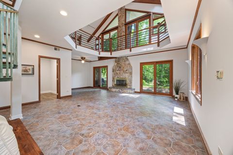 Tiny photo for 614 Riverside Drive, Libertyville, IL 60048 (MLS # 12432242)