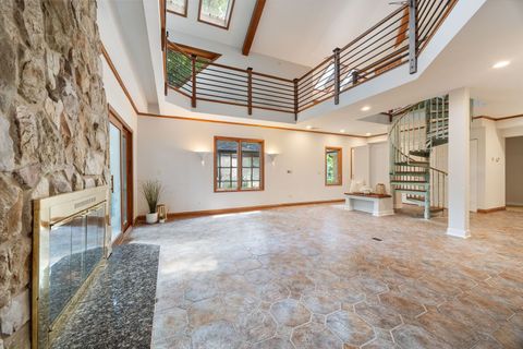 Tiny photo for 614 Riverside Drive, Libertyville, IL 60048 (MLS # 12432242)