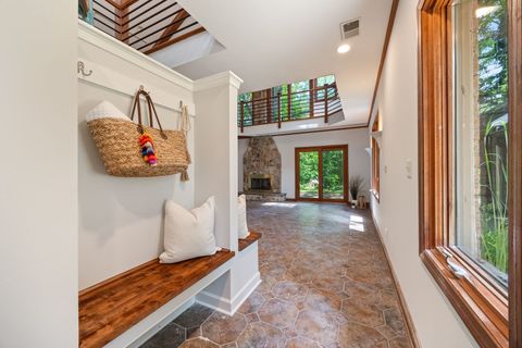 Tiny photo for 614 Riverside Drive, Libertyville, IL 60048 (MLS # 12432242)