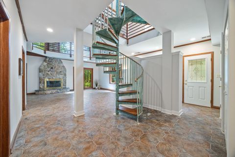 Tiny photo for 614 Riverside Drive, Libertyville, IL 60048 (MLS # 12432242)